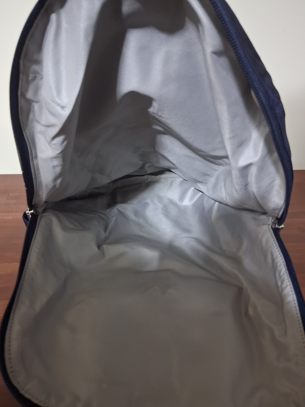 Tumi Just In Case Navy Blue Nylon Backpack with Detachable Pouch - Picture 6 of 8